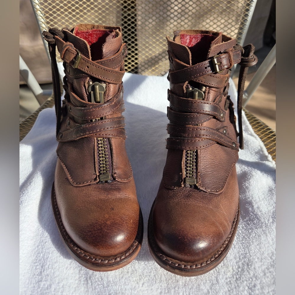 FreeBird Women's Brown Leather Ankle Boots-size 7 (Worn Once) Narrow Front - Picture 2 of 14